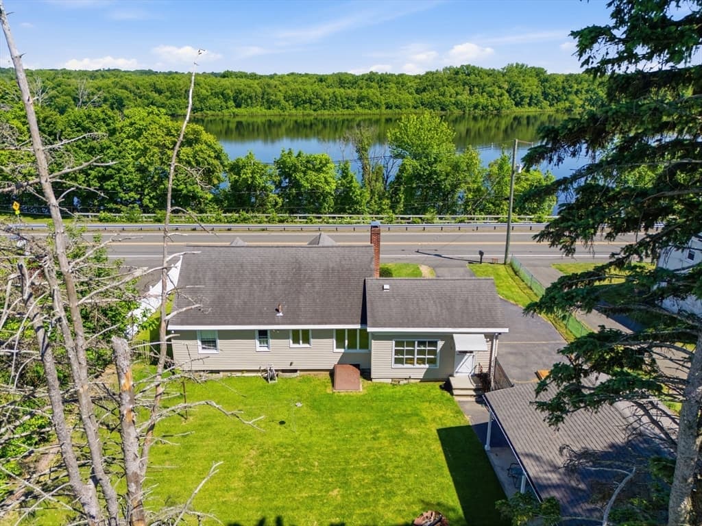 Single Family Residence at 375 River Rd, Agawam MA 01001, photo 2 of 33