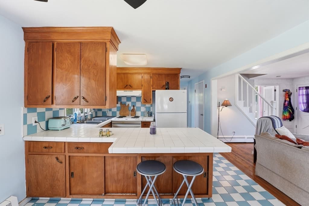 Single Family Residence at 375 River Rd, Agawam MA 01001, photo 14 of 33