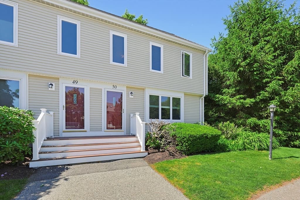 Condominium at 835 Mount Hope St # 50, North Attleboro MA 02760
