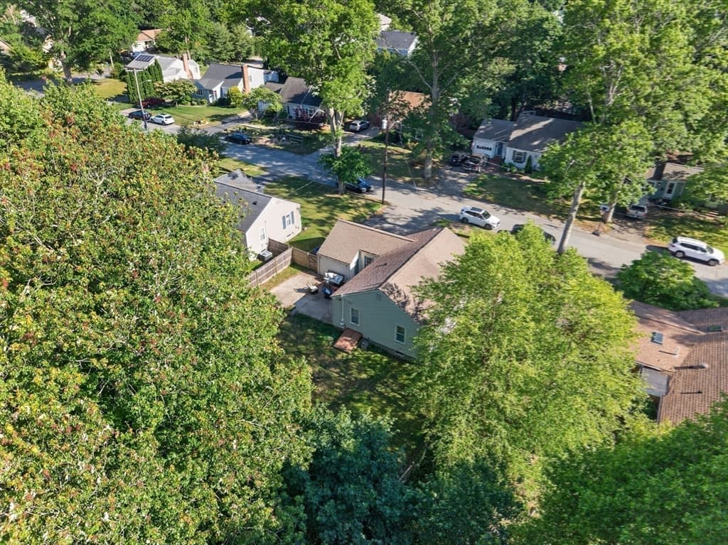Single Family Residence at 9 Milton Rd, Barrington RI 02806, Barrington, photo 41 of 42