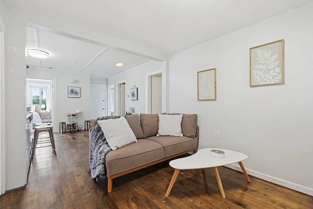 Condominium at 184 Ocean Ave W # 1, Salem MA 01970, photo 13 of 32