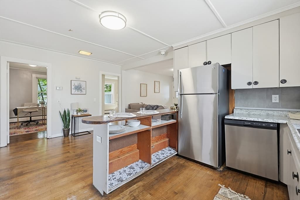 Condominium at 184 Ocean Ave W # 1, Salem MA 01970, photo 5 of 32
