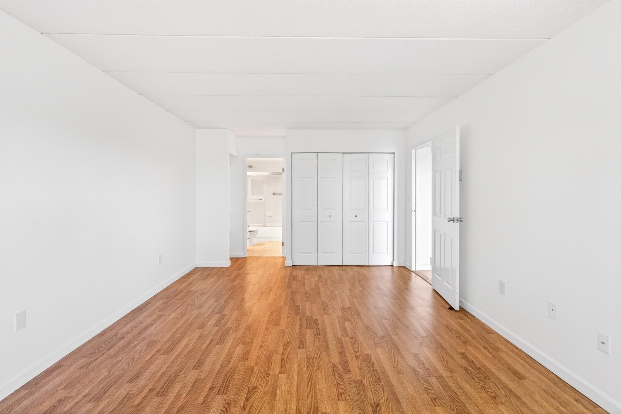 Condominium at 200 Captains Row # 202, Chelsea MA 02150, Chelsea, photo 4 of 29