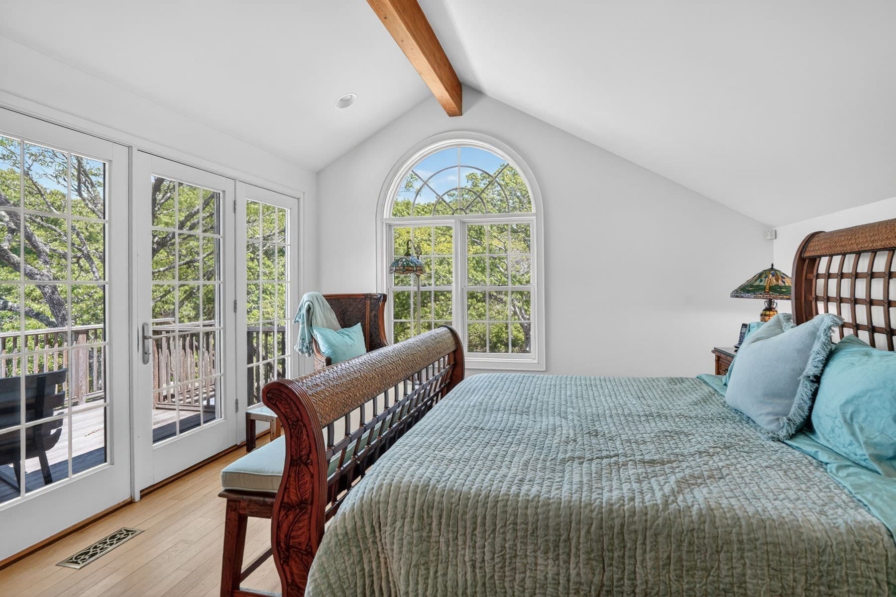 Single Family Residence at 49 Gosnolds Way, Chilmark MA 02535, photo 9 of 32