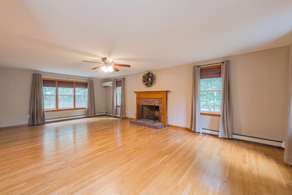 Single Family Residence at 105 Shallow Pond Ln, Plymouth MA 02360, Plymouth, photo 8 of 39