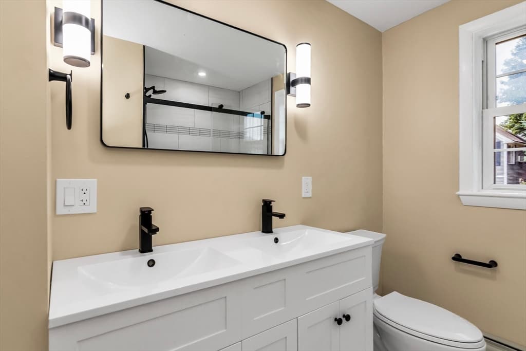 Single Family Residence at 15 Sargent St., North Andover MA 01845, North Andover, photo 15 of 42