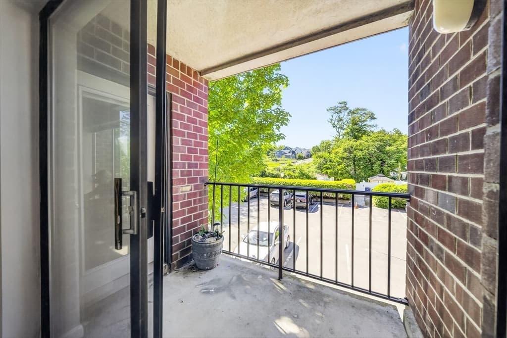 Condominium at 14 Heron St # 208, Boston MA 02132, photo 10 of 14