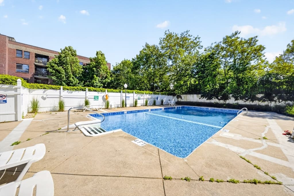 Condominium at 14 Heron St # 208, Boston MA 02132, photo 11 of 14