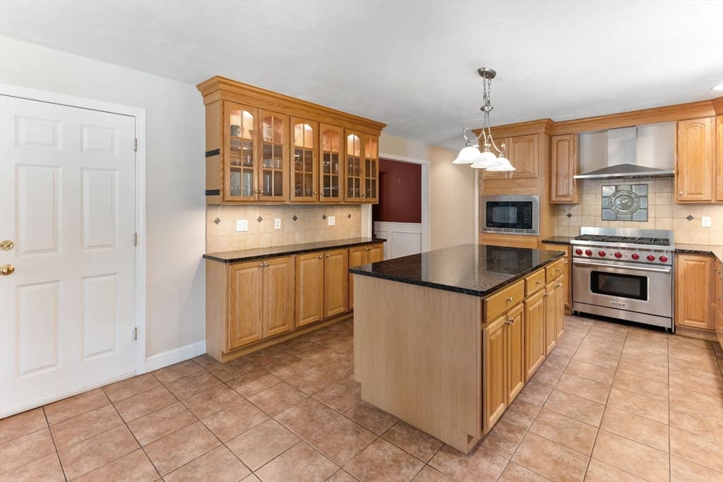 79 Foxwood Lane, Raynham MA 02767 photo 19