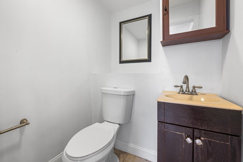 Single Family Residence at 546 Shirley St, Winthrop MA 02152, Winthrop, photo 16 of 39