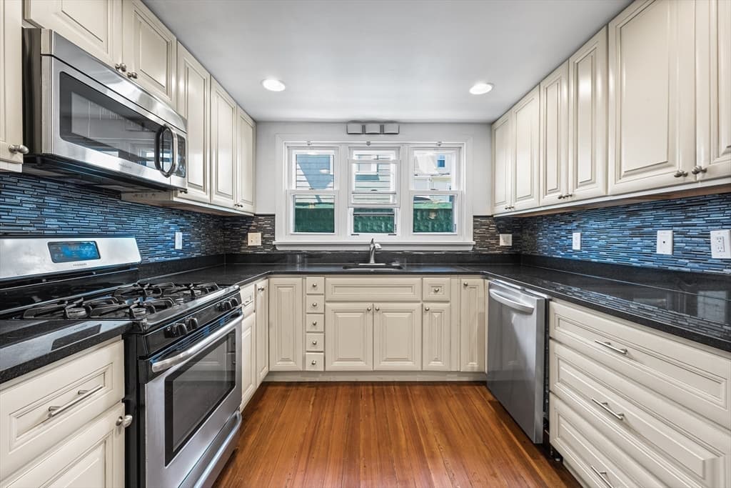 Single Family Residence at 546 Shirley St, Winthrop MA 02152, Winthrop, photo 15 of 39