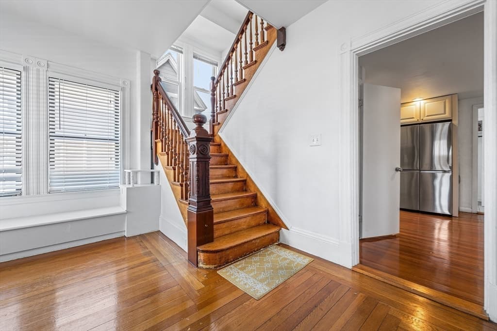 Single Family Residence at 546 Shirley St, Winthrop MA 02152, Winthrop, photo 8 of 39