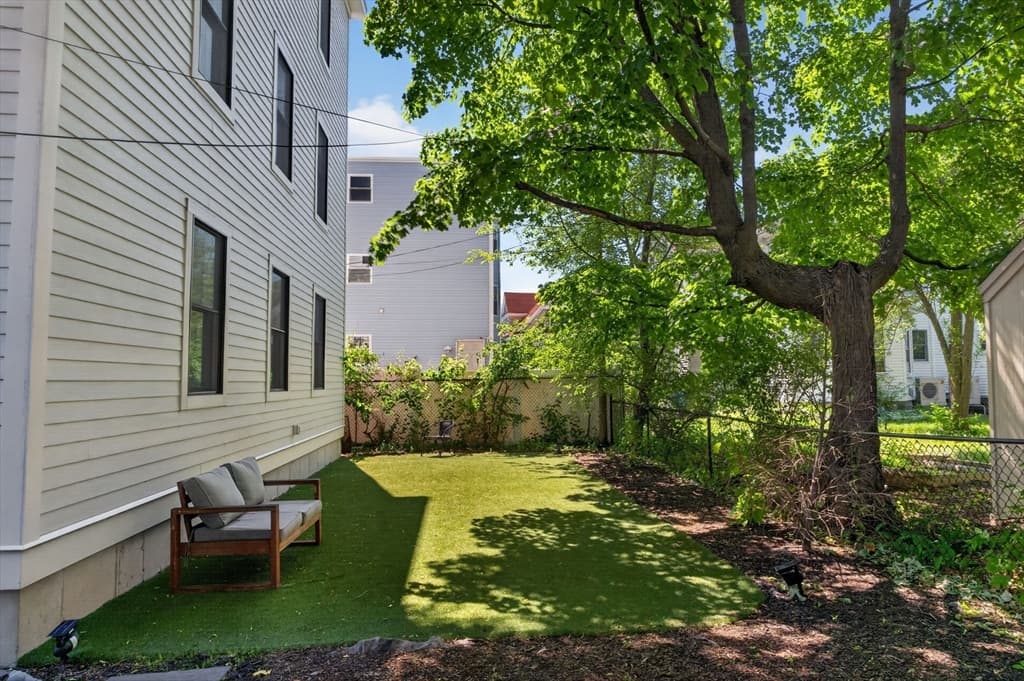 Condominium at 138 Centre Street # 6, Boston MA 02124, Boston, photo 13 of 15