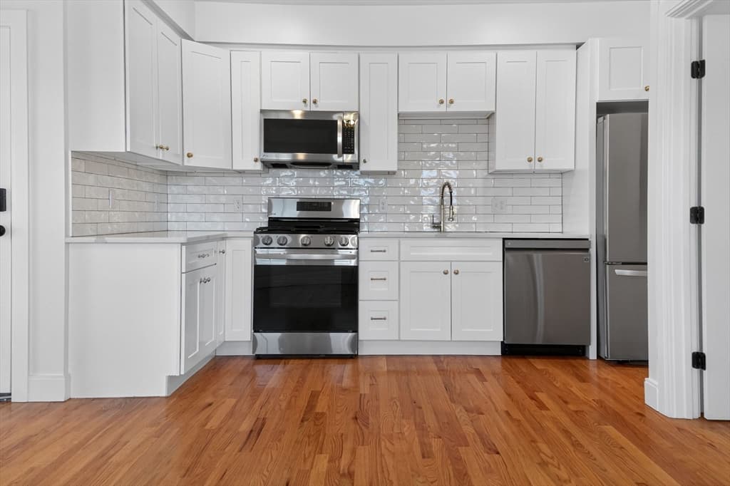 Condominium at 138 Centre Street # 6, Boston MA 02124, Boston, photo 3 of 15