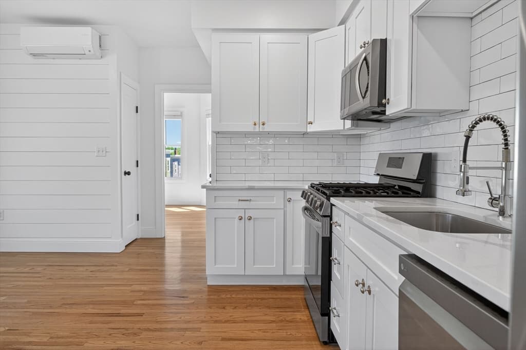 Condominium at 138 Centre Street # 6, Boston MA 02124, Boston, photo 5 of 15