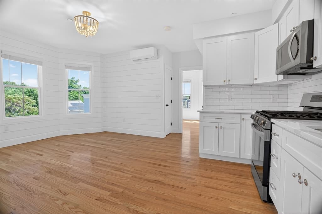 Condominium at 138 Centre Street # 6, Boston MA 02124, Boston, photo 4 of 15