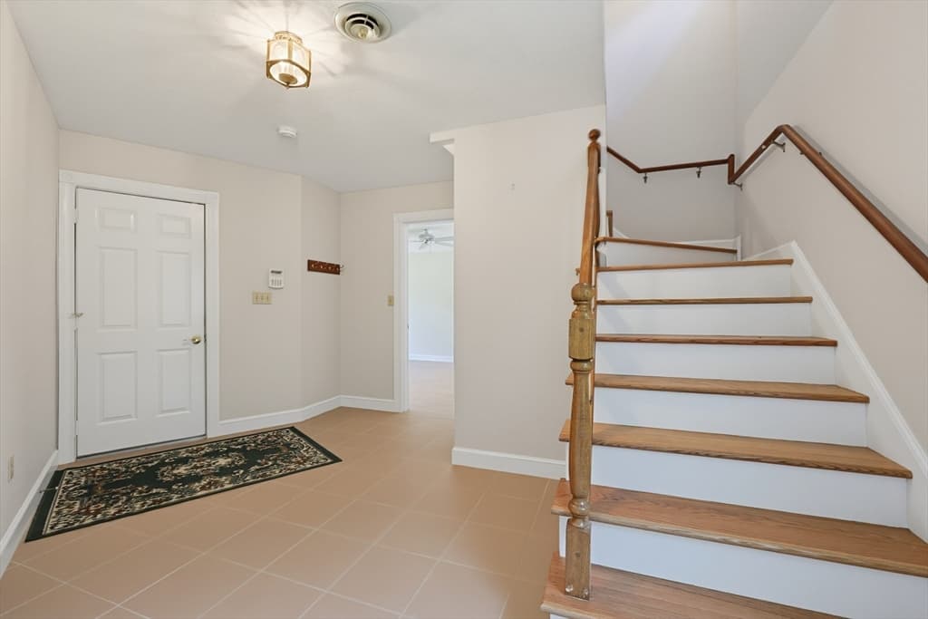 19 Windsor Dr., Foxboro MA 02035 photo 33