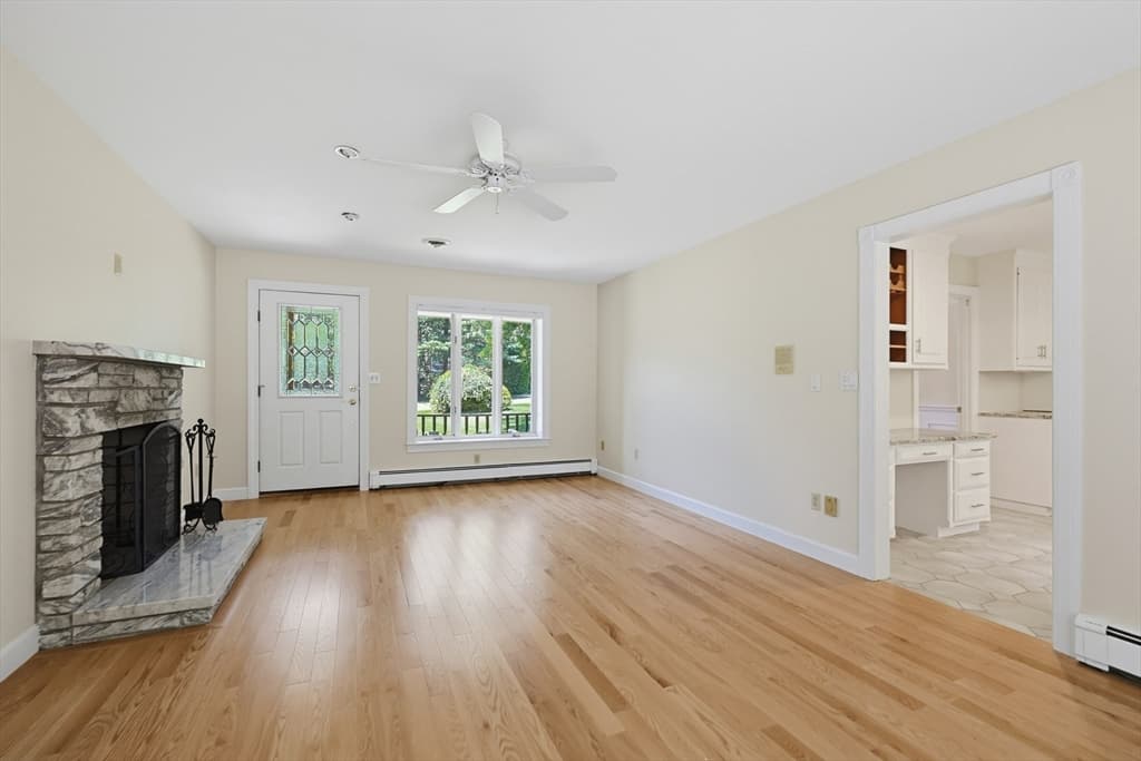 19 Windsor Dr., Foxboro MA 02035 photo 11