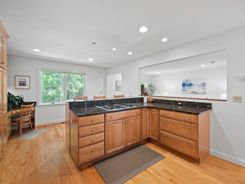 Condominium at 4 Quail Run # 4, Acton MA 01720, photo 12 of 35