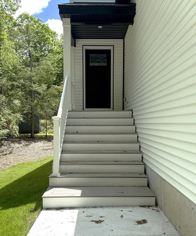 24 Cooper Rd, Webster MA 01570 photo 3