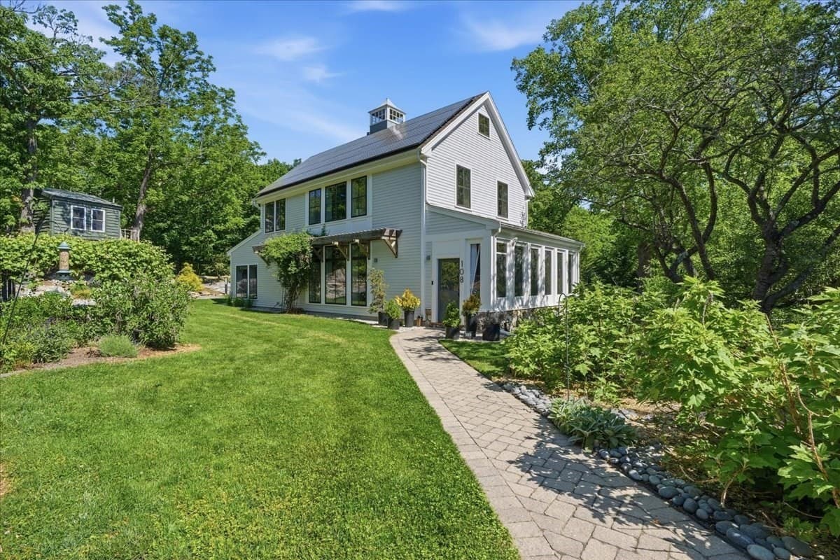 Single Family Residence at 108 Kilby St, Hingham MA 02043, photo 2 of 41