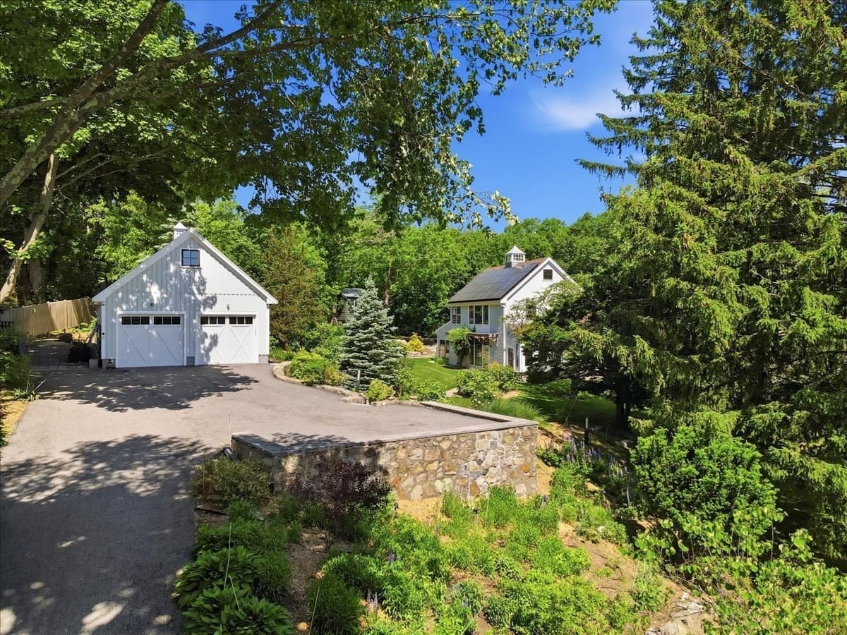 Single Family Residence at 108 Kilby St, Hingham MA 02043, photo 26 of 41
