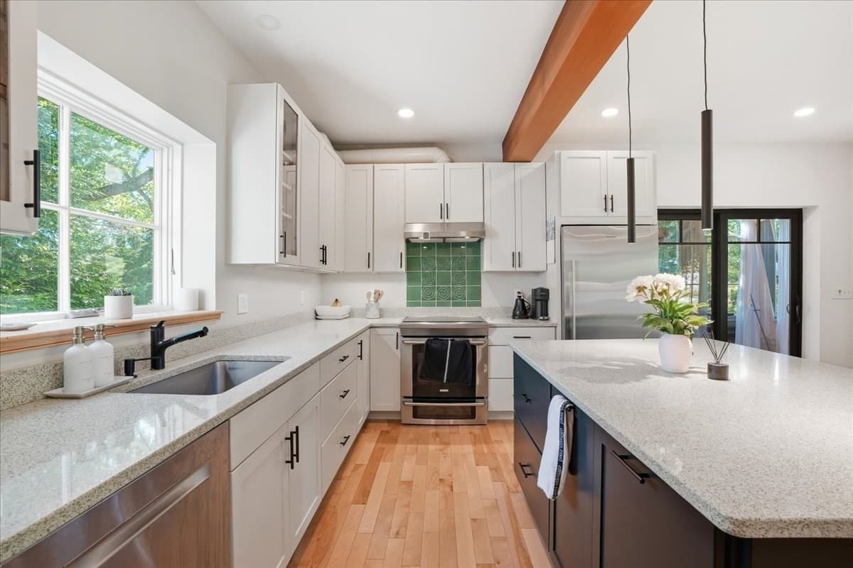 Single Family Residence at 108 Kilby St, Hingham MA 02043, photo 5 of 41