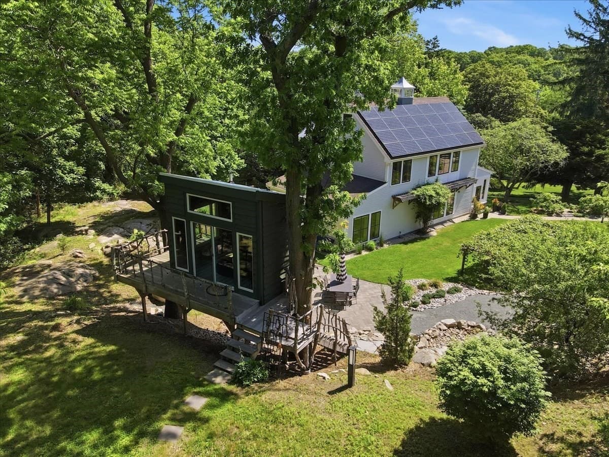 Single Family Residence at 108 Kilby St, Hingham MA 02043, photo 30 of 41
