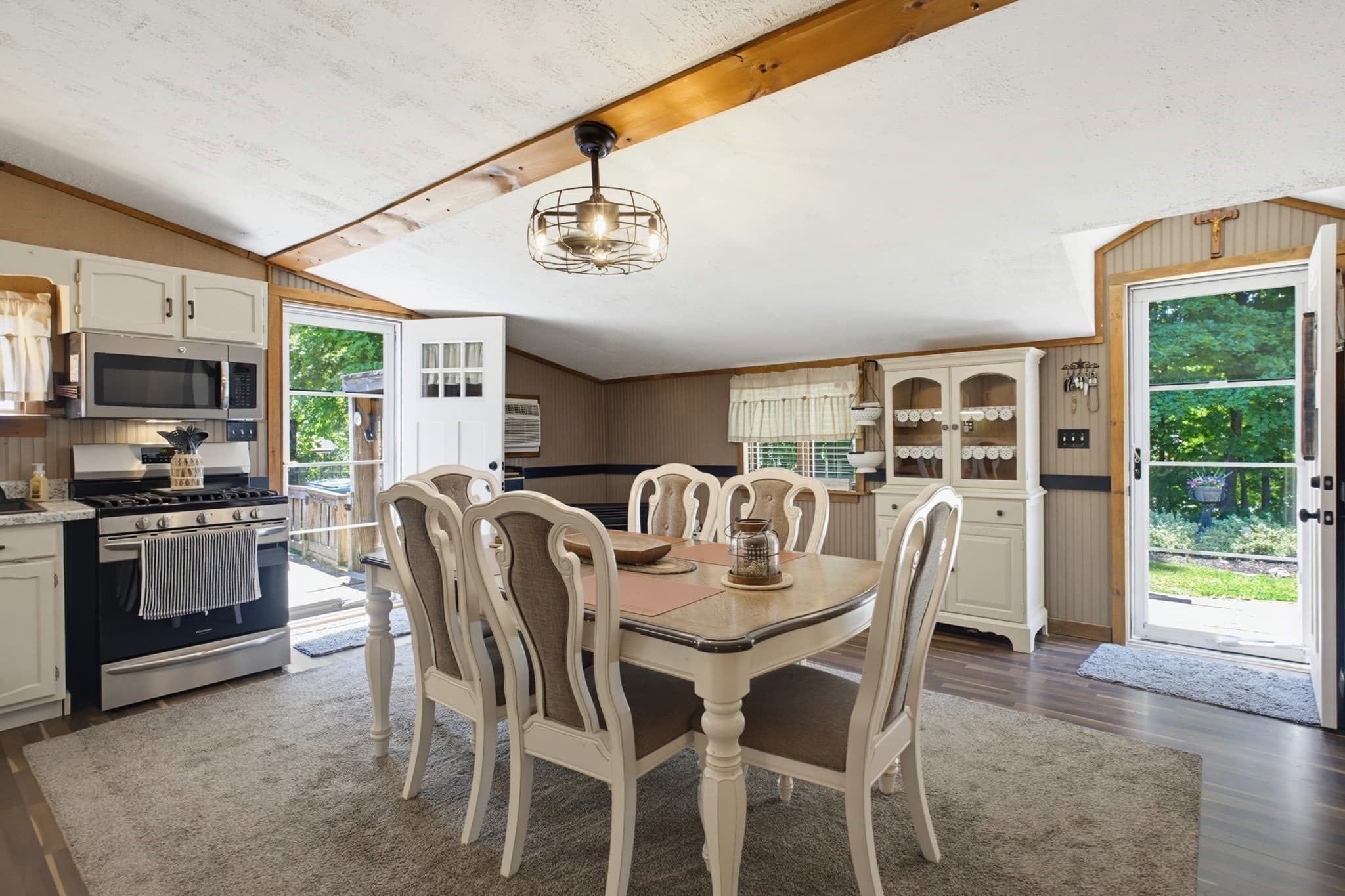 Single Family Residence at 4 Cheney, Blackstone MA 01504, photo 6 of 22
