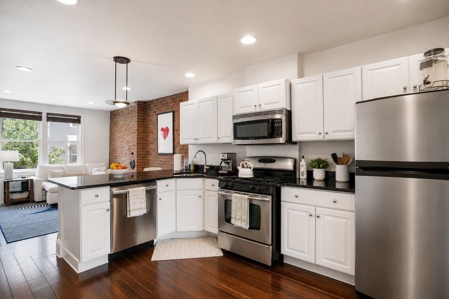 Condominium at 169 K St # 1, Boston MA 02127, Boston, photo 3 of 13