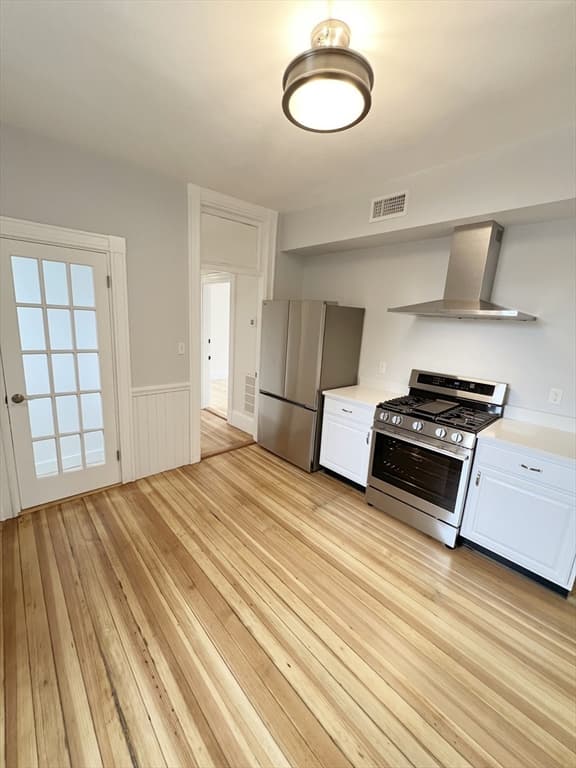 Condominium at 98 Boylston St PH, Brookline MA 02445, photo 4 of 15
