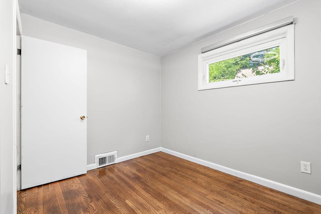 Single Family Residence at 75 Proctor Road, Chelmsford MA 01824, photo 17 of 34