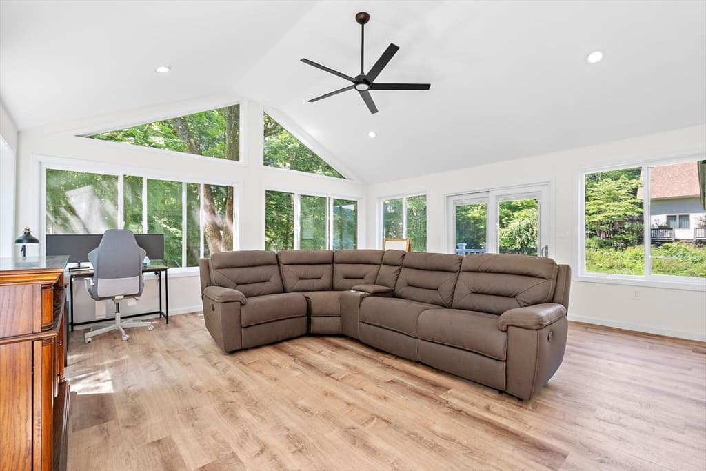 Single Family Residence at 75 Proctor Road, Chelmsford MA 01824, photo 10 of 34
