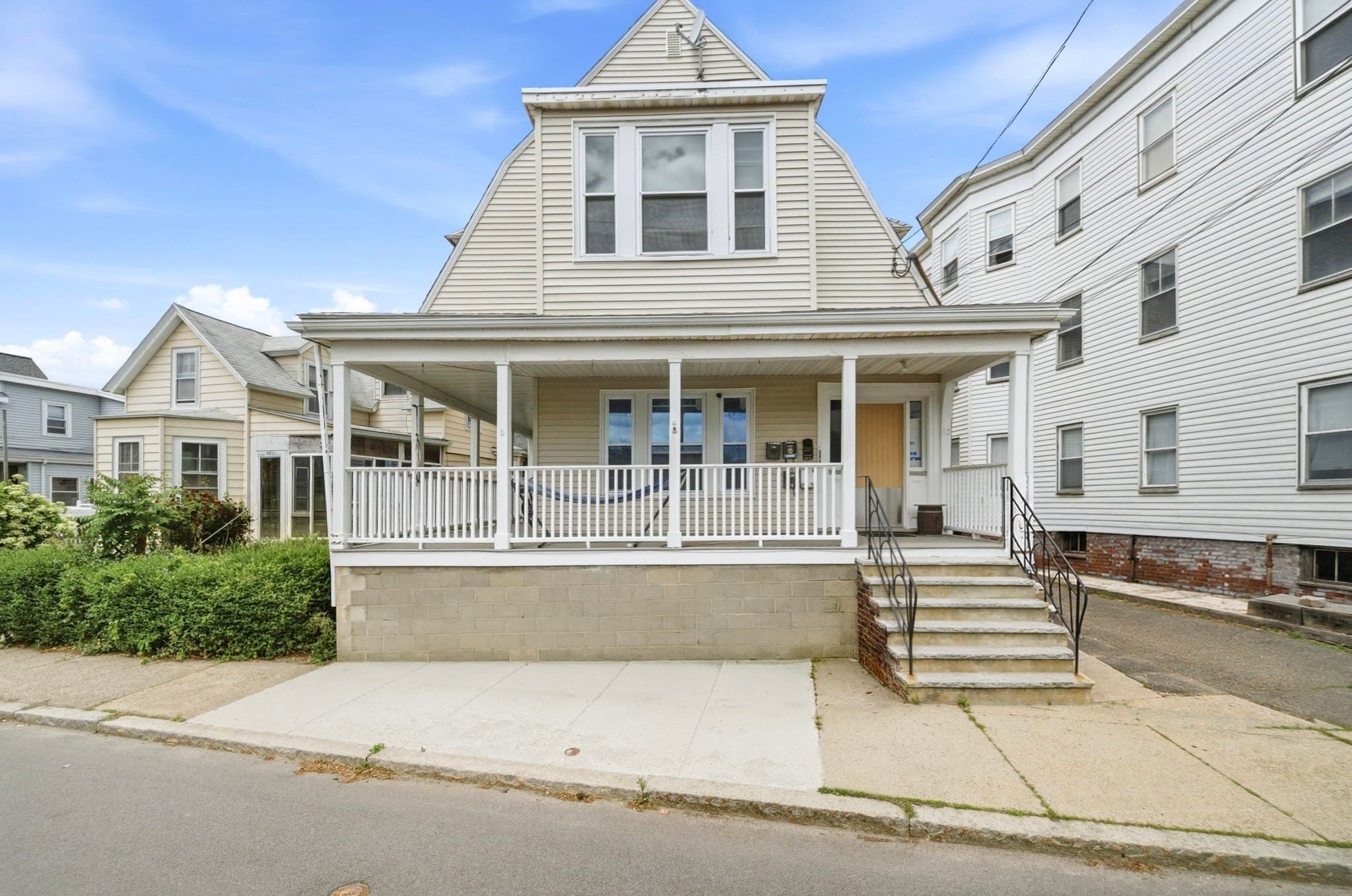 32 Irwin St, Winthrop MA 02152