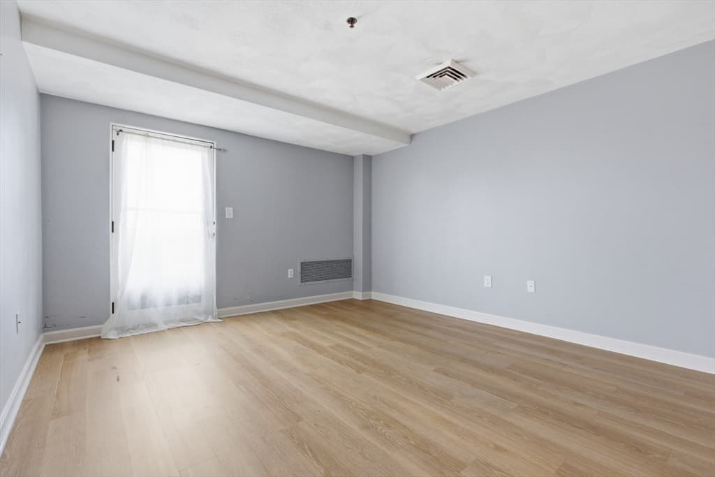 Condominium at 39 Parlin St # 404, Everett MA 02149, Everett, photo 10 of 30