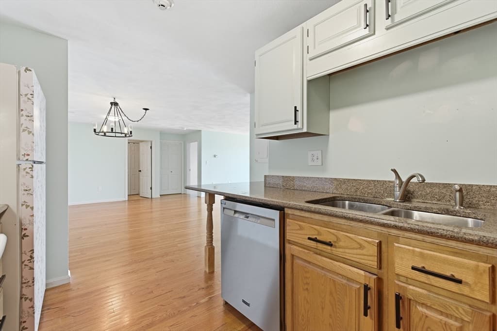 Condominium at 39 Parlin St # 404, Everett MA 02149, Everett, photo 4 of 30