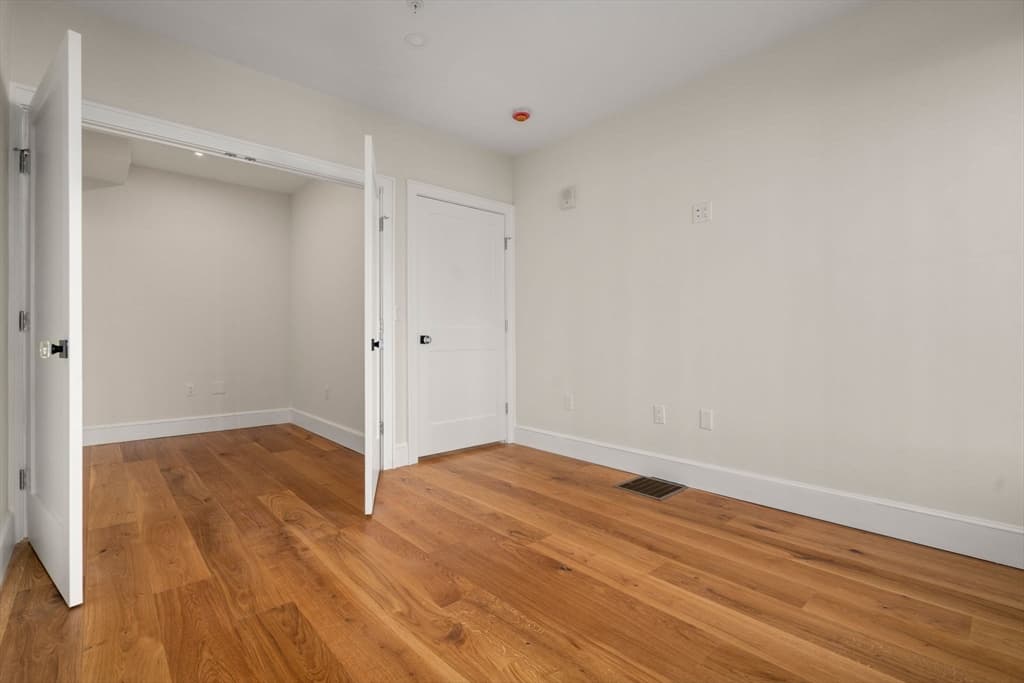 3 Family at 34 Vinton St, Boston MA 02127, photo 18 of 34