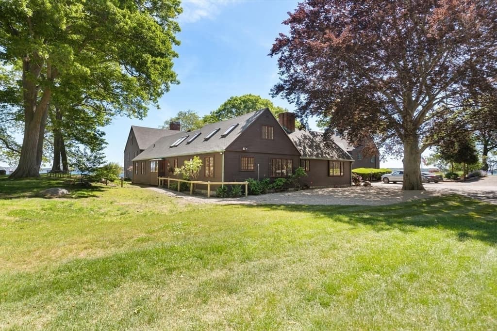 69 Dolliver Neck Rd, Gloucester MA 01930 photo 2
