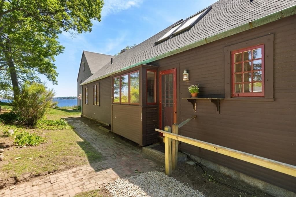 69 Dolliver Neck Rd, Gloucester MA 01930 photo 17