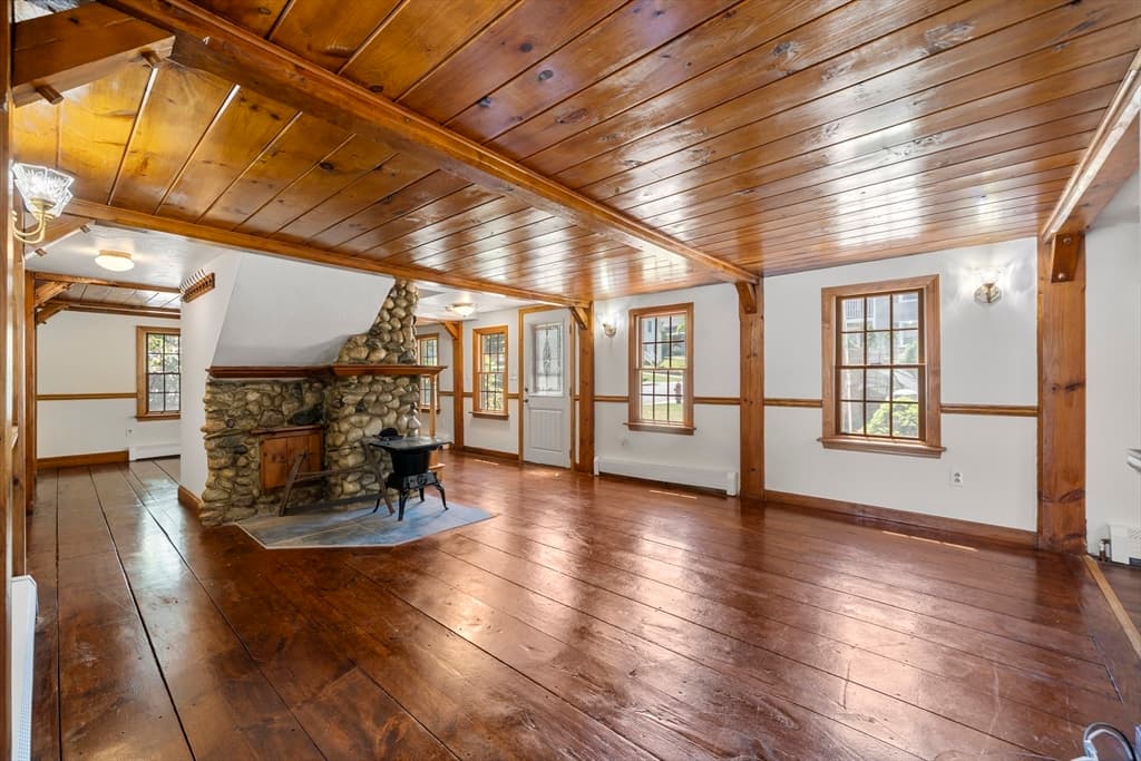 Single Family Residence at 17 Stafford St, Plymouth MA 02360, Plymouth, photo 6 of 41