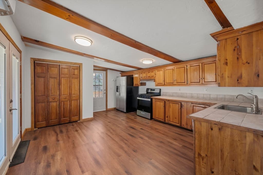 Single Family Residence at 17 Stafford St, Plymouth MA 02360, Plymouth, photo 19 of 41