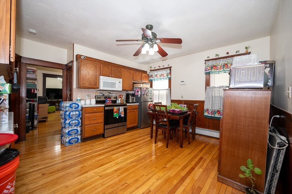 3 Family at 126 Sterling St, Worcester MA 01610, photo 2 of 33