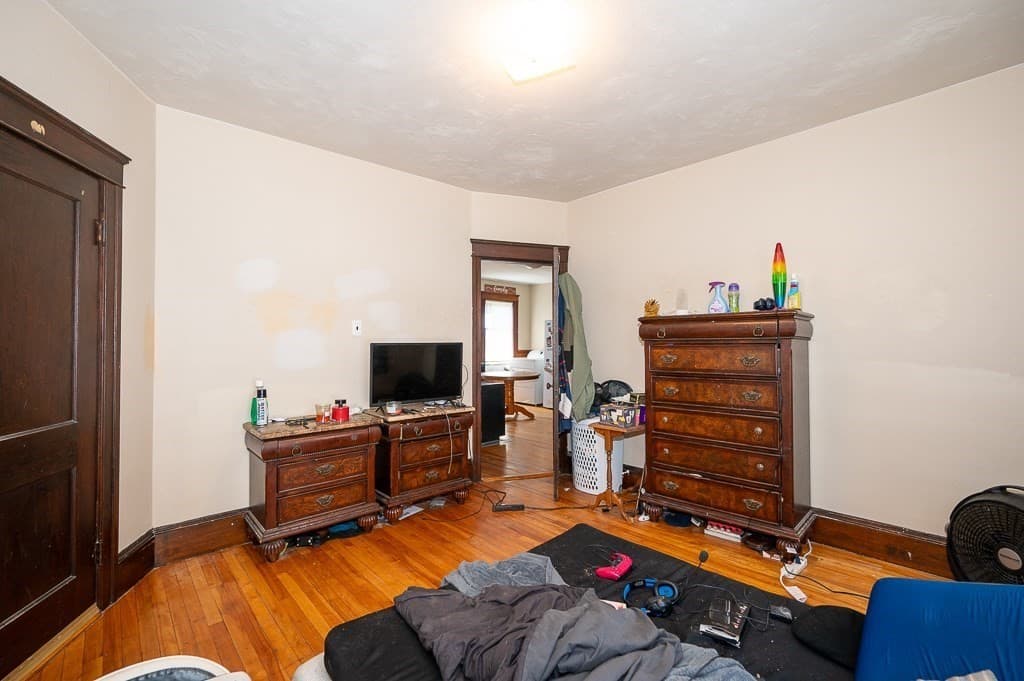 3 Family at 126 Sterling St, Worcester MA 01610, photo 24 of 33