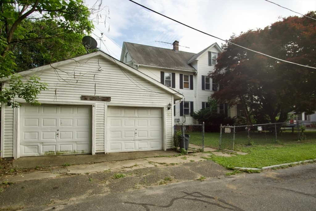 59-61 Carlisle St, Springfield MA 01109 photo 9