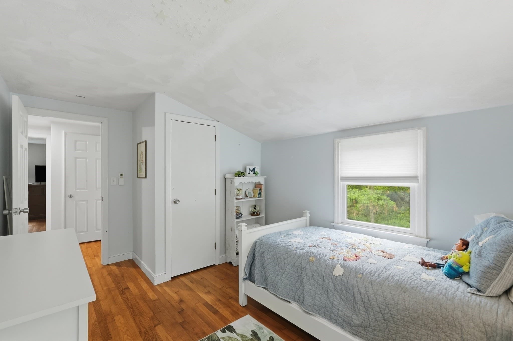 Single Family Residence at 223 Plum Hollow Rd, Falmouth MA 02536, photo 17 of 26