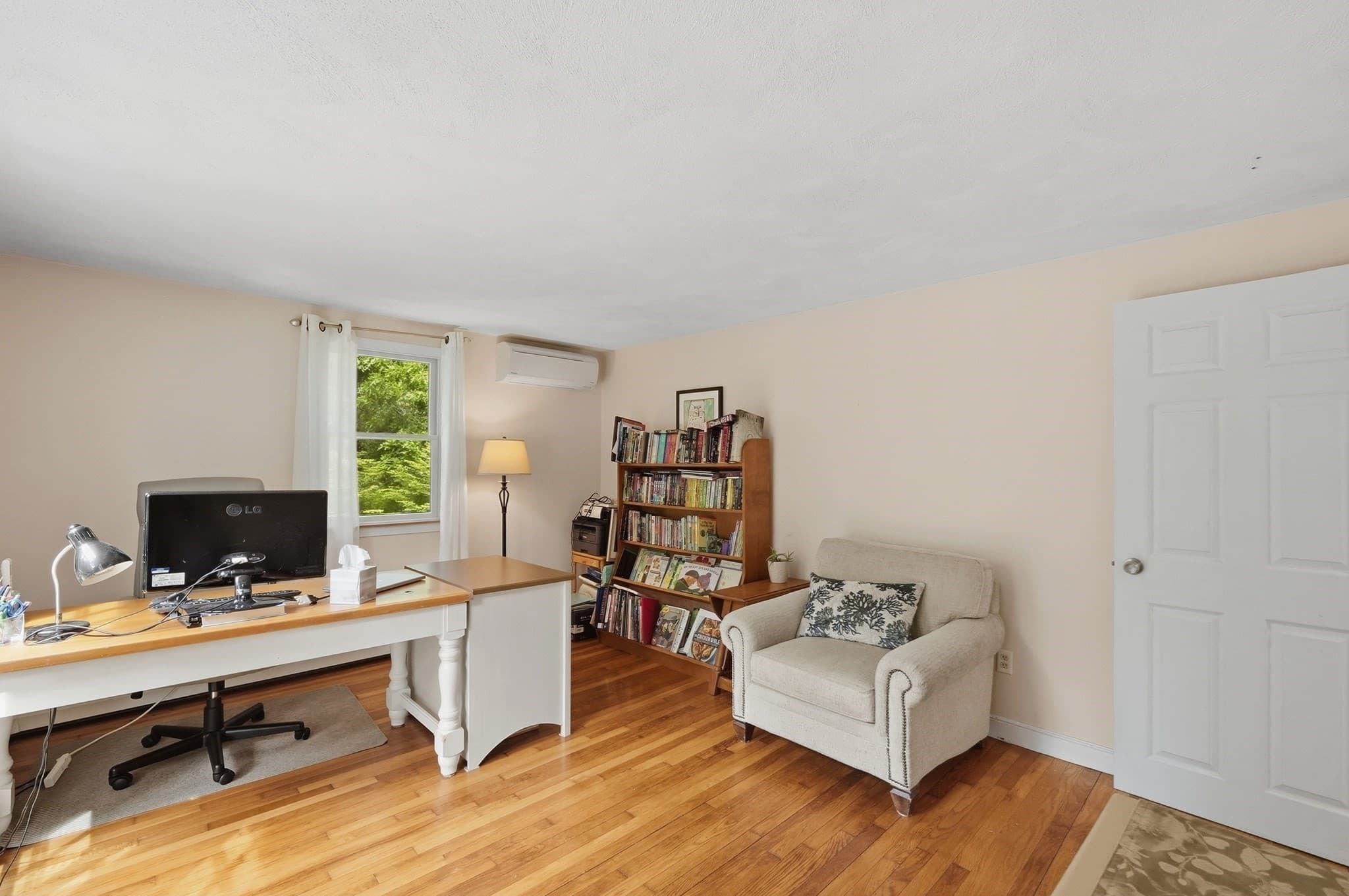 Single Family Residence at 223 Plum Hollow Rd, Falmouth MA 02536, photo 14 of 26