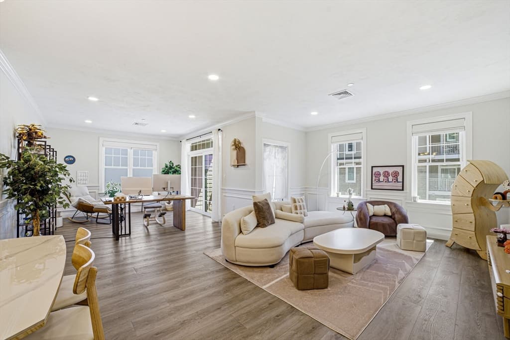320 Middlesex Ave # D208, Medford MA 02155