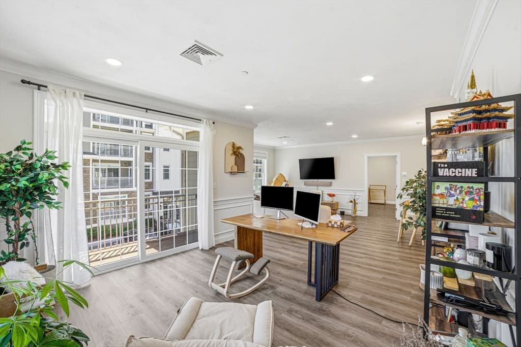 Condominium at 320 Middlesex Ave # D208, Medford MA 02155, photo 9 of 32