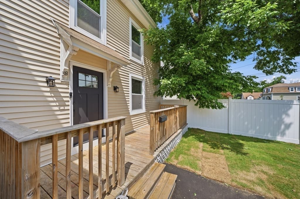 38 S Lincoln, Haverhill MA 01835 photo 3