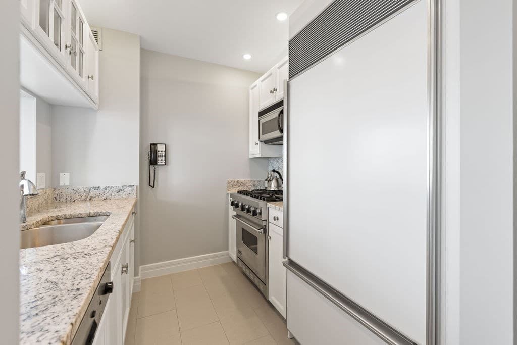 Condominium at 2 Avery St # 34G, Boston MA 02111, photo 10 of 33